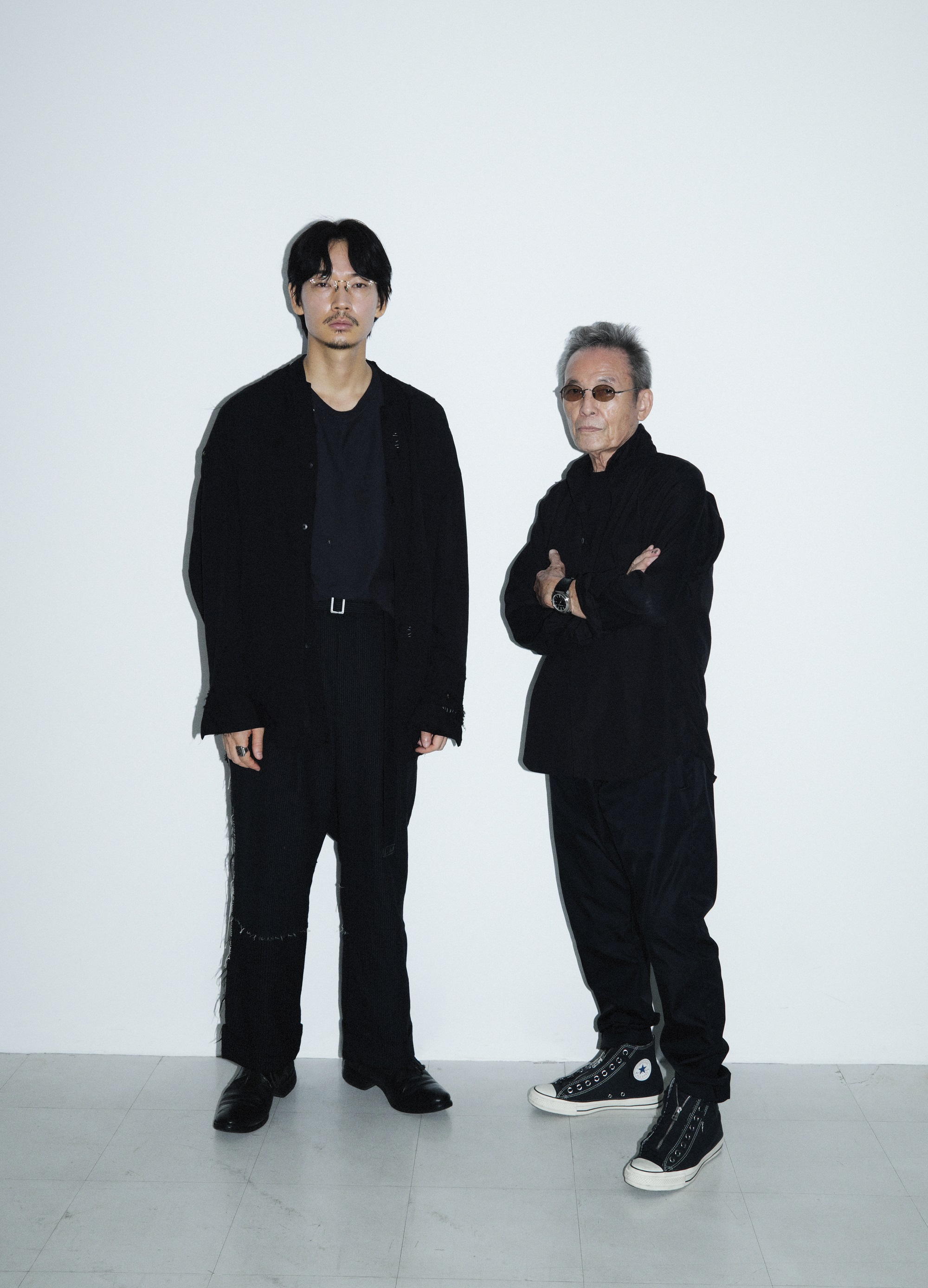 驚きの値段 綾野剛×操上和美 肖像作品集 Portrait 特製ポストカード付