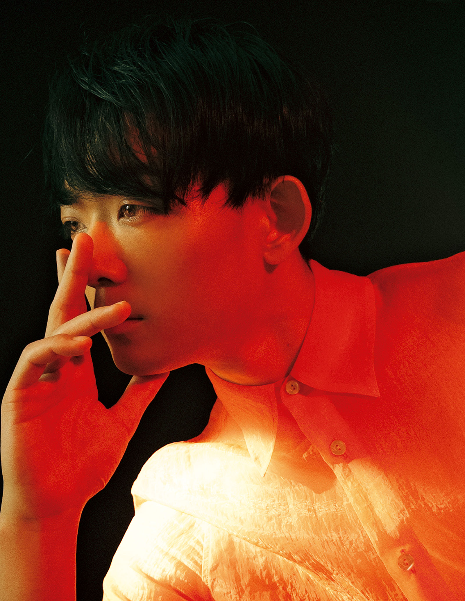 竜星涼はスマホを使って何してる？「VIVANT」のオフショットも公開