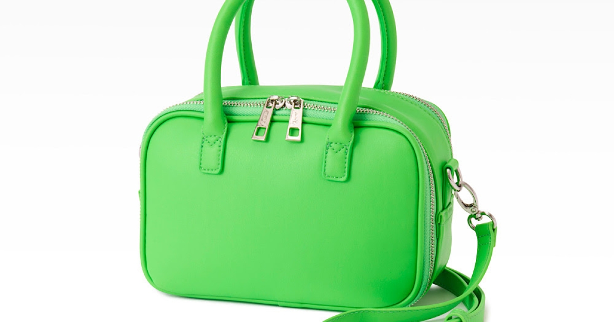 新作登場　素敵なヘリーバッグ グリーン ストラスベリー、スーパーラッキーデーに向け、幸運を招くグリーンの