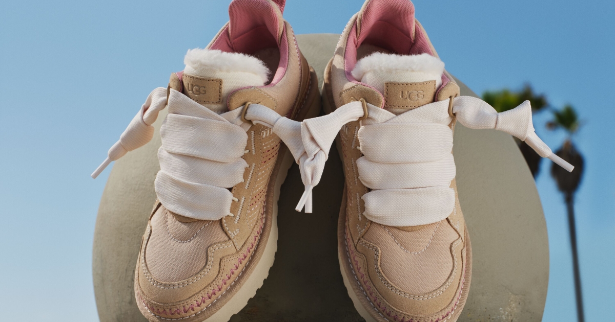 洗練されたストリート感！UGG®の新作スニーカーがコーデを新鮮に | GINGER