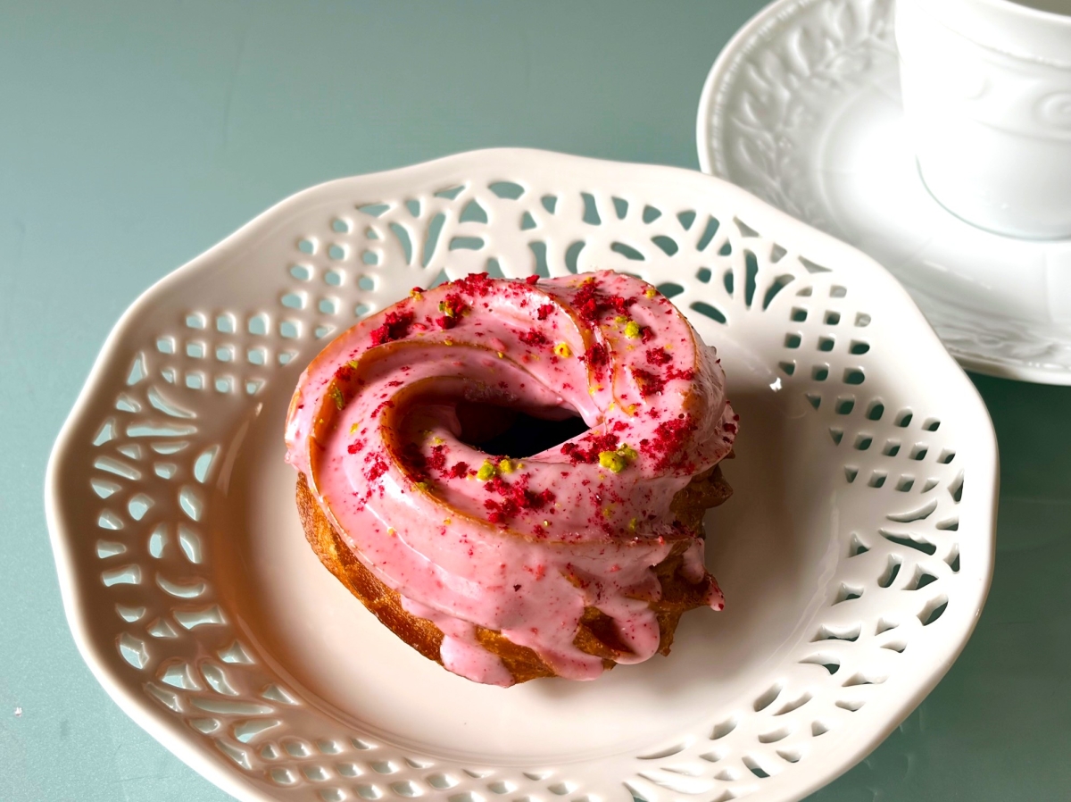 フレンチクルーラー専門店　モン・クルーラー　大阪　季節限定メニュー　ルージュベリー　