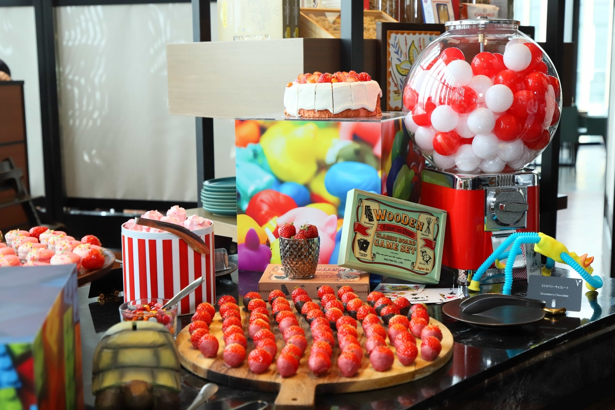 ストロベリースイーツビュッフェ　コンラッド大阪