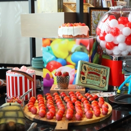 ストロベリースイーツビュッフェ　コンラッド大阪